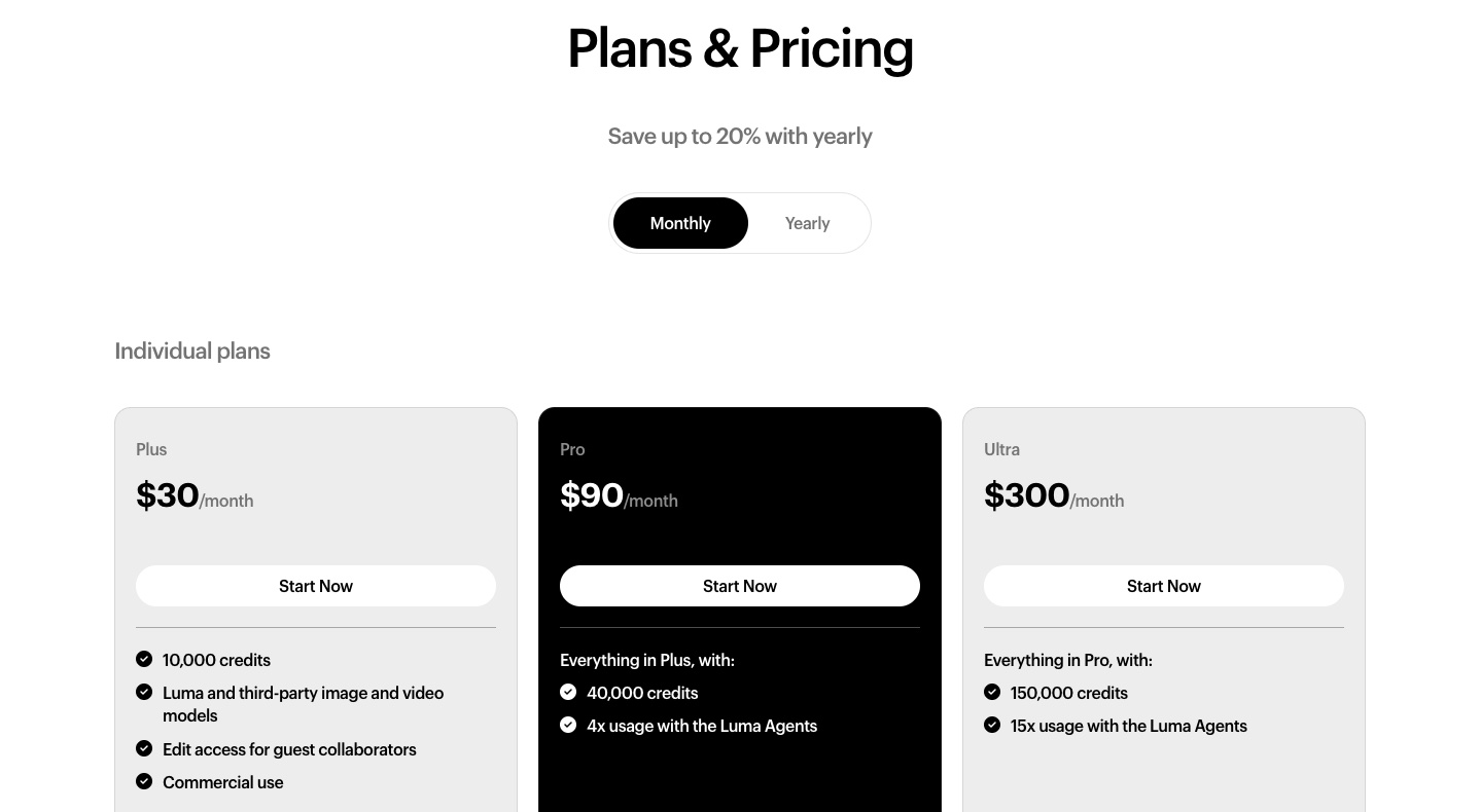 Luma 公式サイトの料金の部分。Plus(月30ドル)、Pro(月90ドル)、Ultra(月300ドル)の個人向けプランと、毎月のクレジット、主な特典が並ぶ(月払いの表示、2026年10月時点)